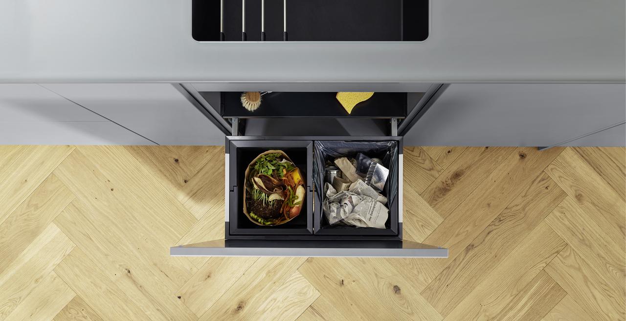 SELECT_wastesystem - optimal use of space: waste separation in the base cabinet