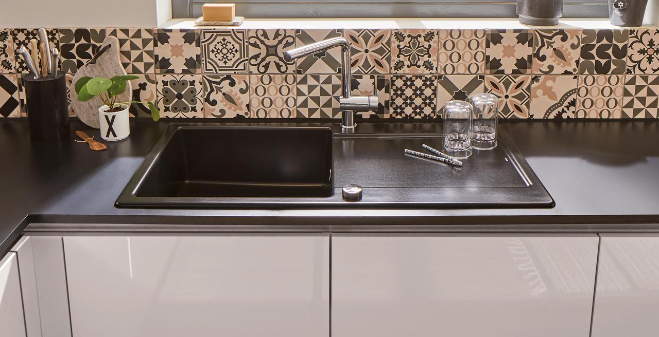 IDENTO - Purism in a Ceramic design