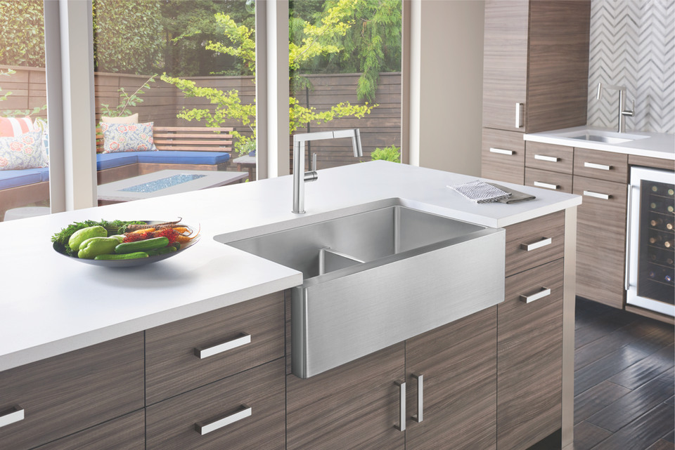 QUATRUS R15 1¾ Low Divide Apron | QUATRUS | Sinks | BLANCO