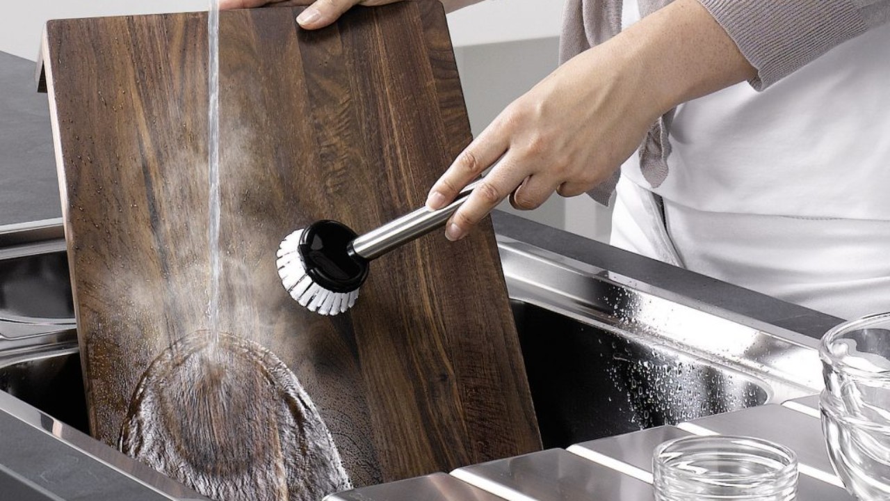 Cook Works Stainless Steel Soap Dispensing Sink Brush