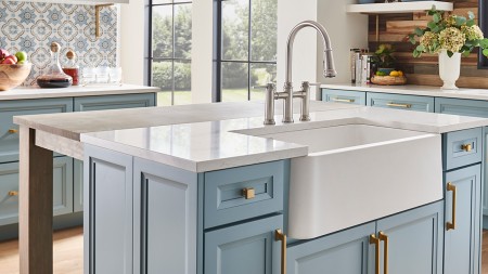 White farmhouse kitchen sinks are the best for handling hot food