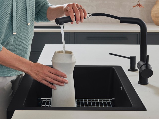 choose your faucet - Take into consideration the faucet's features Think about your kitchen tasks
