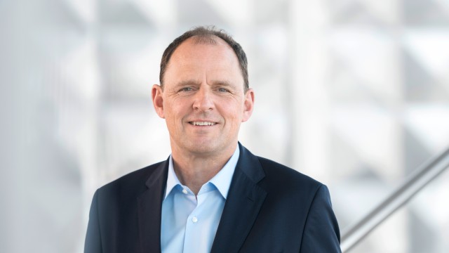 CEO Frank Gfroerer