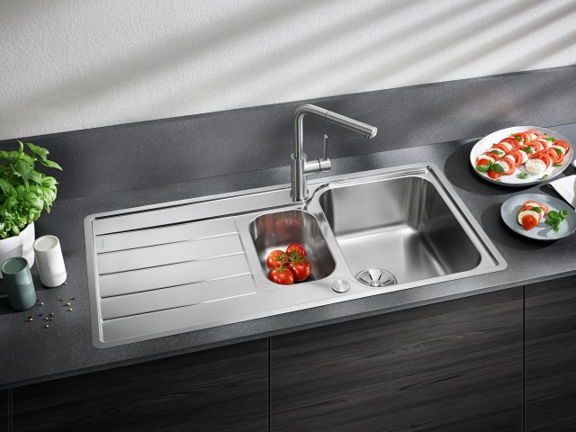 The Classimo 6 S-IF for the 60 cm base cabinet has a practical additional bowl