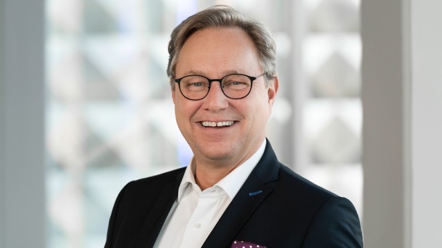 Lars Kreutz: Managing Director / Head of Region EMEA