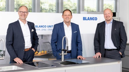 BLANCO 集团管理委员会（从左到右）：首席财务官 Rüdiger Böhle、首席执行官 Frank Gfrörer、首席运营官 Holger Stephan。