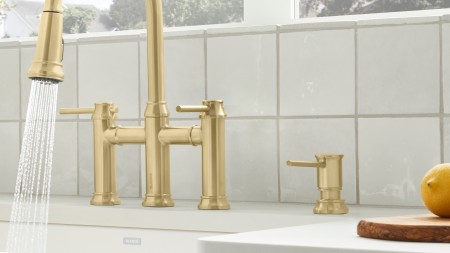 EMPRESSA soap dispenser in Satin Gold
