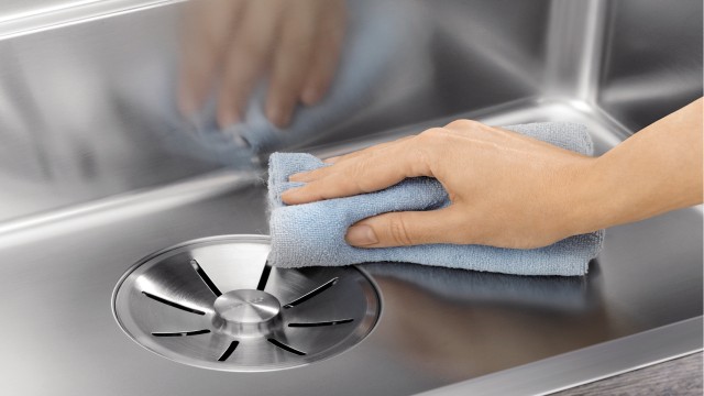 Tips for a clean sink - cleaning the drain properly