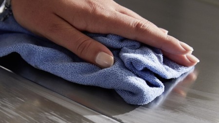 How to remove hard water stains and prevent them from forming on your BLANCO kitchen sink