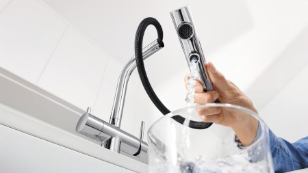 BLANCO filter mixer tap with a pull-out spray