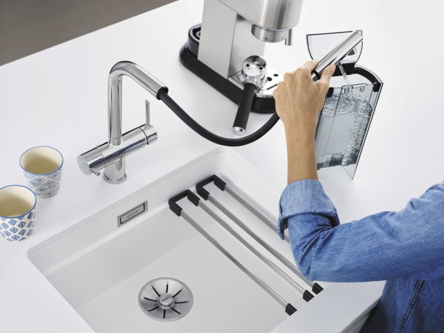 The only filter mixer tap with a pull-out hose