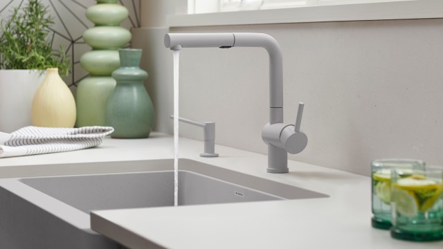 LINUS 1.5 GPM Kitchen Faucet in BLANCO coal black