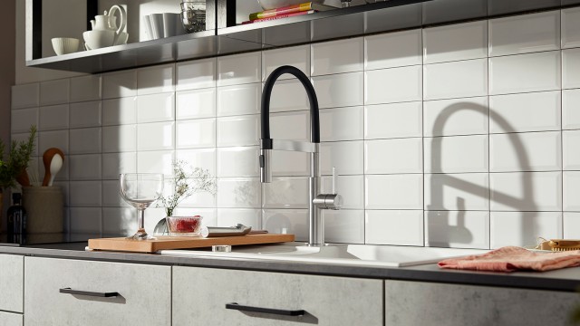 BLANCO SONEA-S Flexo додає напівпрофесійний дизайн та легкість у використанні на вашій кухні