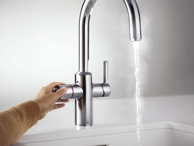 Boiling hot water directly from the tap with TAMPERA Hot