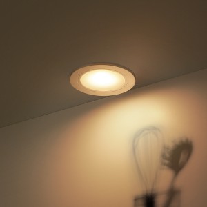 Warm white recessed lighting spotlight