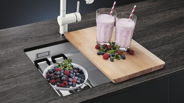 BLANCO ETAGON allows you to prepare for cooking optimally, across several levels