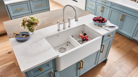 IKON 33 1.75 offers the functionality of a double bowl sink with the capacity of a single bowl sink