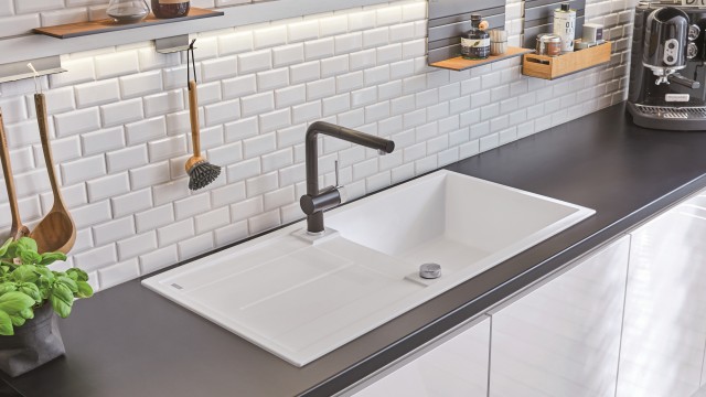 Clean shapes, striking contours – the BLANCO METRA granite sinks made of SILGRANIT 