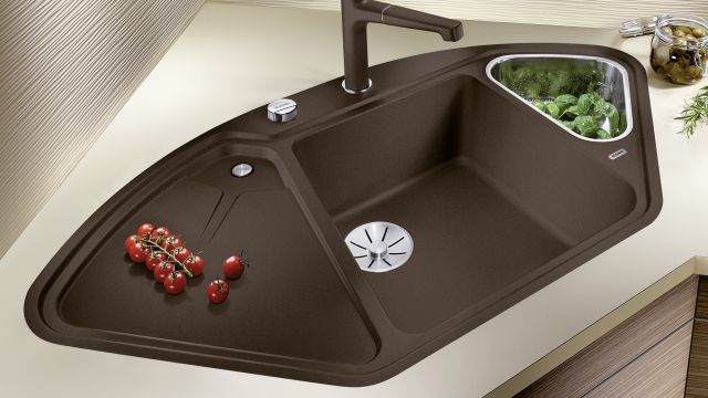 BLANCO corner sinks are genuine space-savers