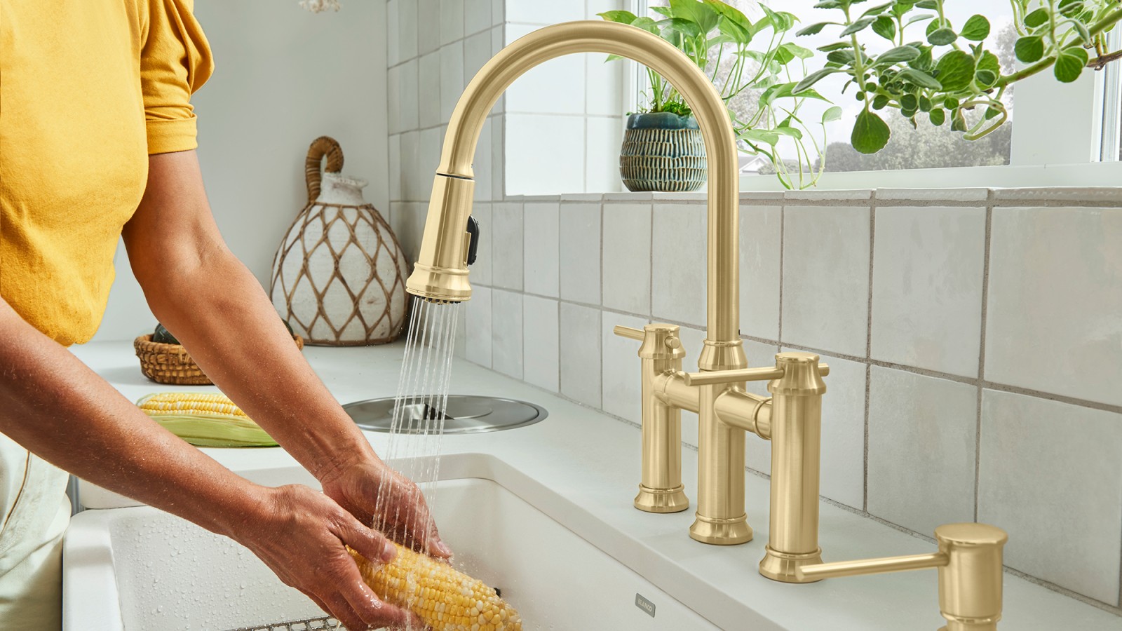 The BLANCO UNIT BLANCO   Empressa Kitchen Faucet Gold Finish Image 1600w 900h 