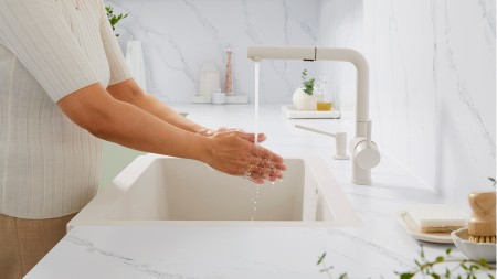 perfectly_color_matched_silgranit_vintera_kitchen_sink_in_silgranit_soft_white_with_linus_faucet_1